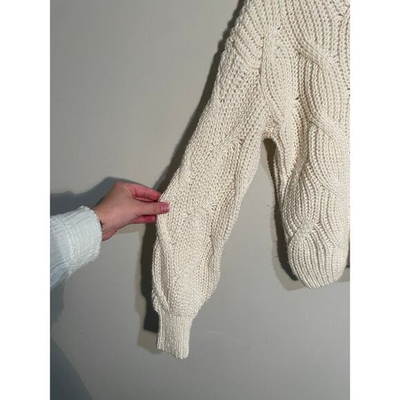 American Eagle Cream Cable Knit Oversized Turtleneck‎ Sweater Size XS - Picture 4 of 9